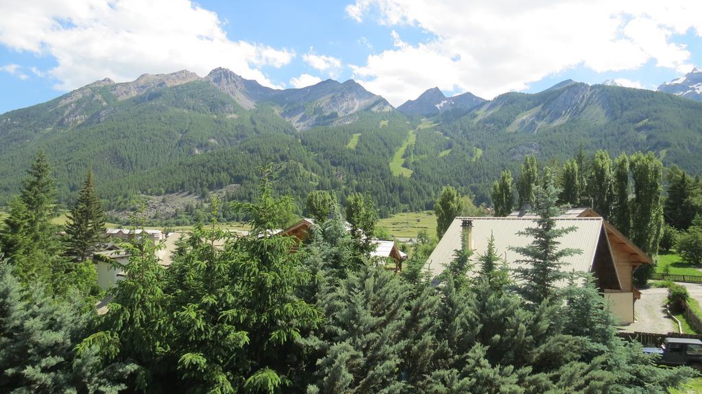 Auberge De Violaine Le Monetier-les-Bains Luaran gambar