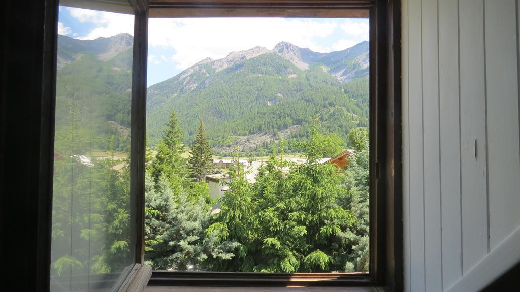 Auberge De Violaine Le Monetier-les-Bains Luaran gambar
